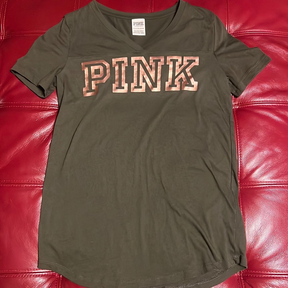 Vs pink tshirt